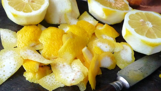 Olejek cytrynowy i lemon curd.